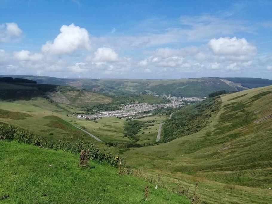 Welsh Miners Cottage Four Bedroom House Treherbert Екстериор снимка